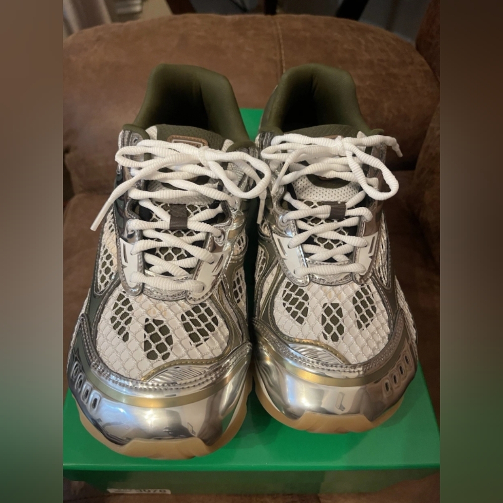 Bottega Veneta Orbit Sneakers